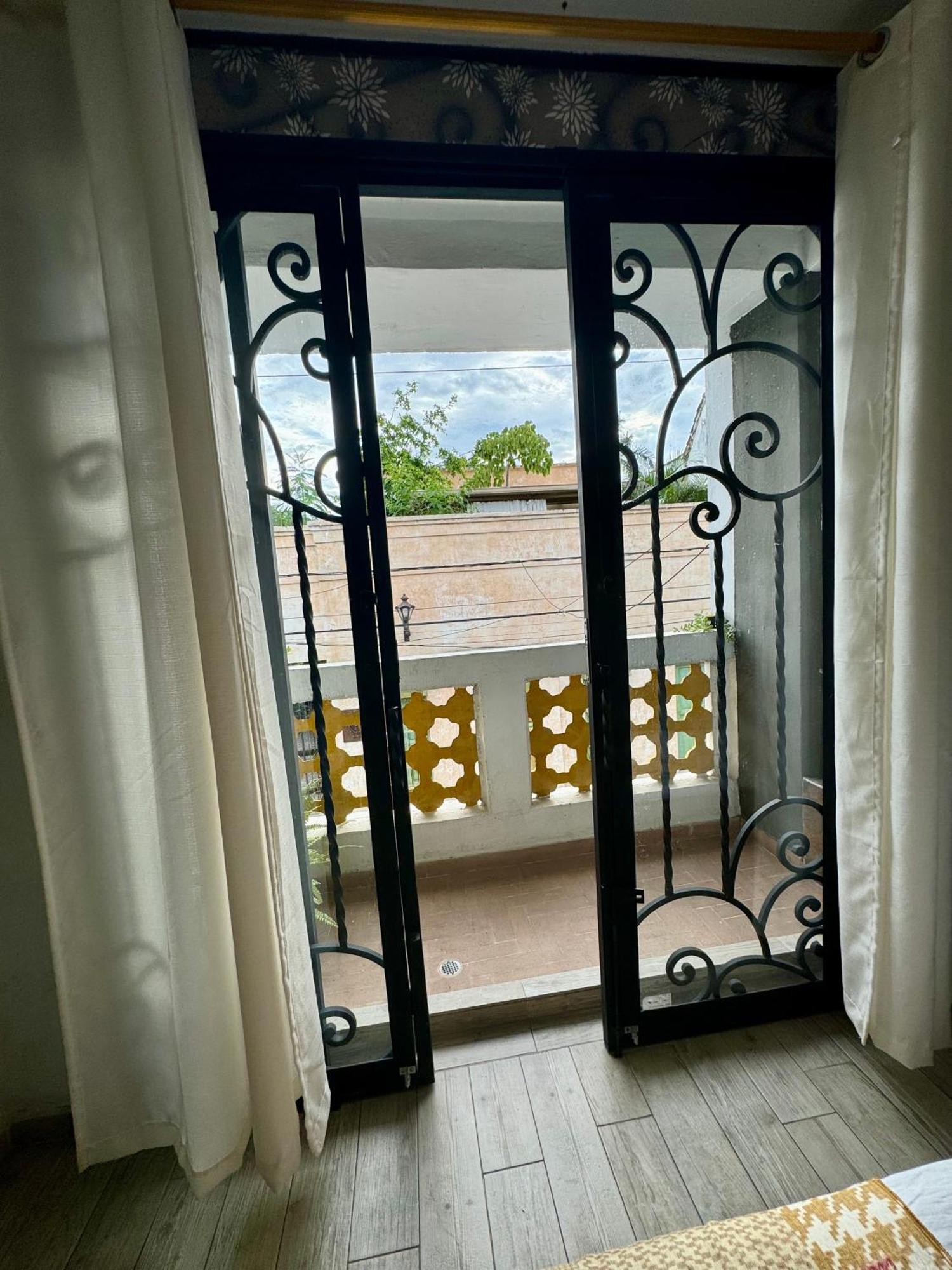 Hotel Casa Bresse Кали Екстериор снимка