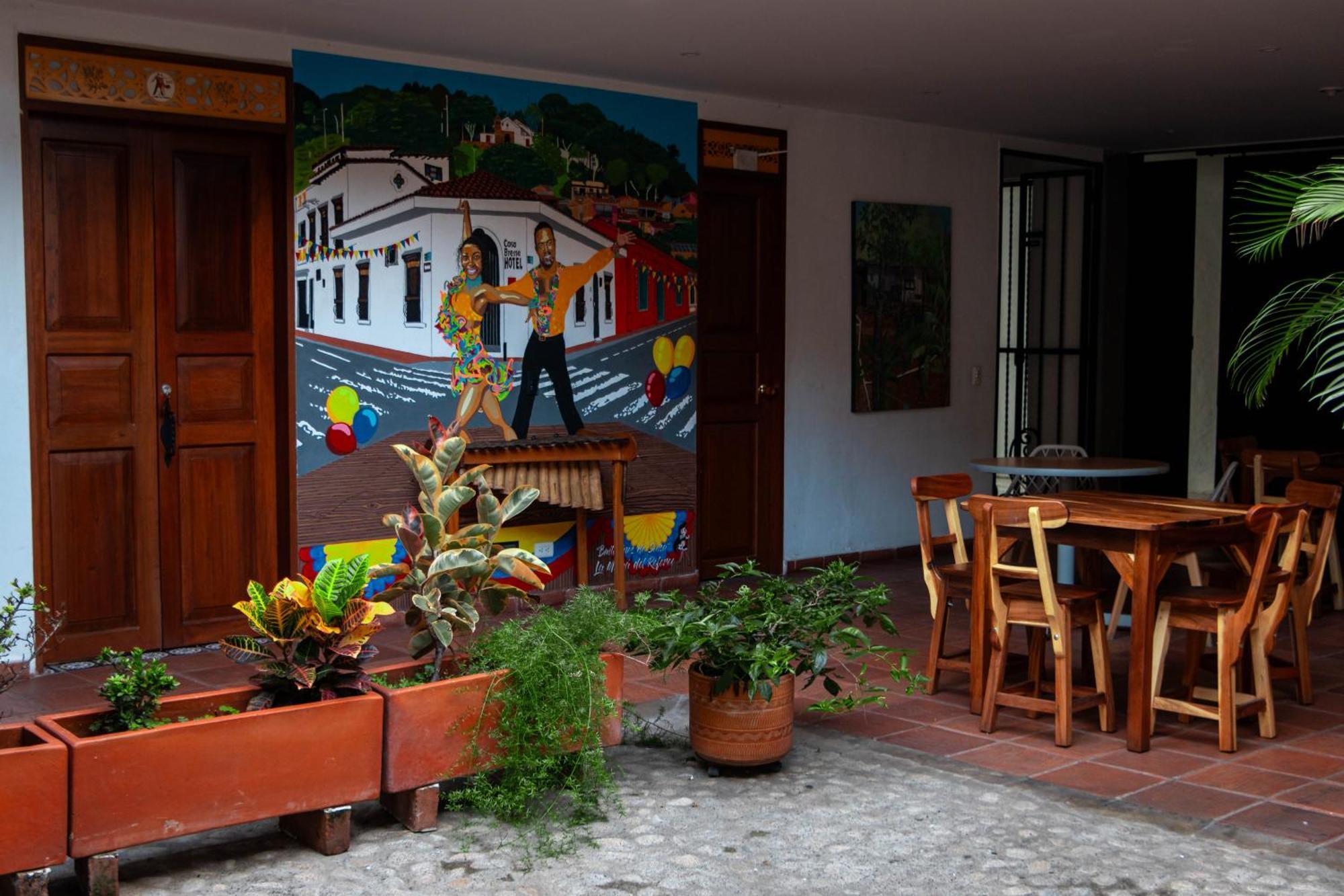 Hotel Casa Bresse Кали Екстериор снимка